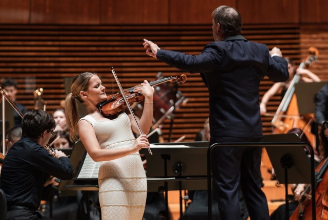 Zofia Anna Olesik – skrzypaczka z International Lutosławski Youth Orchestra pod batutą Przemysława Neumanna w Sali koncertowej Narodowej Orkiestry Symfonicznej Polskiego Radia w Katowicach. Fot. Piotr Nykowski Zofia Anna Olesik – stypendystka Anne-Sophie Mutter polską nadzieją w Konkursie Wieniawskiego [WYWIAD ze SKRZYPACZKĄ, ZDJĘCIA]