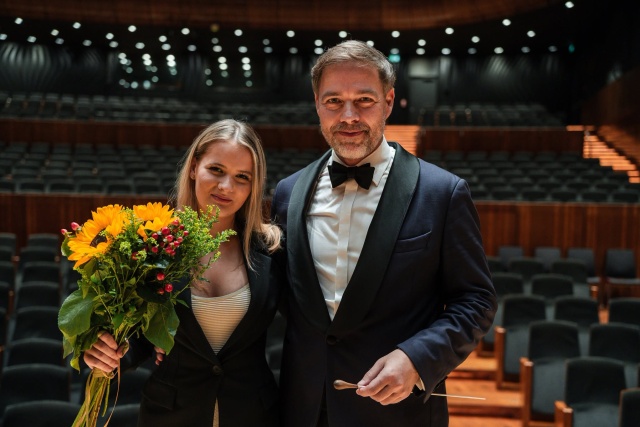 ZOSIA I NEUMANN Zofia Anna Olesik – stypendystka Anne-Sophie Mutter polską nadzieją w Konkursie Wieniawskiego [WYWIAD ze SKRZYPACZKĄ, ZDJĘCIA]