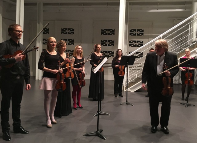 Baltic Neopolis Orchestra z Tomaszem Tomaszewskim w Trafostacji fot. Małgorzata Frymus PRS Koncert Baltic Neopolis Orchestry z Tomaszem Tomaszewskim [RELACJA]