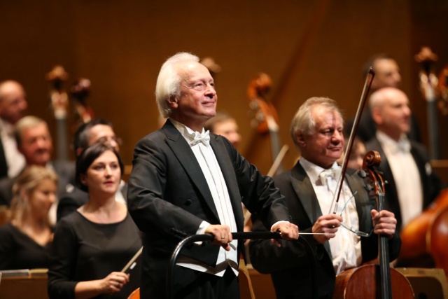 Anotni Wit – dyrygent po koncercie w Filharmonii im. Mieczysława Karłowicza w Szczecinie. Fot. Filharmonia w Szczecinie Antoni Wit. Spotkanie z wybitnym dyrygentem [ROZMOWA z MAESTRO, ZDJĘCIA]