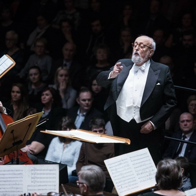Krzysztof Penderecki dyryguje Orkiestrą Filharmonii im. Mieczysława Karłowicza w Szczecinie. Fot. BartekBarczyk „Jestem uparty...” – twierdzi Maestro Krzysztof Penderecki [POSŁUCHAJ, ZDJĘCIA]