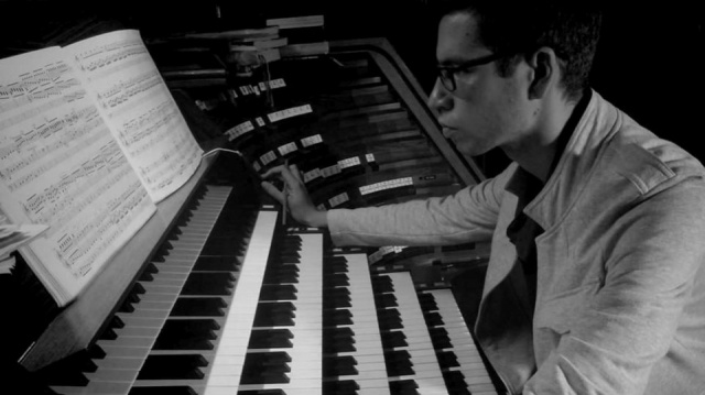 Jakub Stefek - organista. Fot. [archiwum muzyka] Jakub Stefek organistą berlińskiej Synagogi Pestalozzistrasse [ROZMOWA, GALERIA]