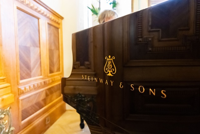 Fot. Robert Stachnik [Radio Szczecin] Komisja ekspercka zdecydowała o kupnie nowego fortepianu koncertowego Steinway&Sons | Willa Lentza w Szczecinie [POSŁUCHAJ, ZDJĘCIA]