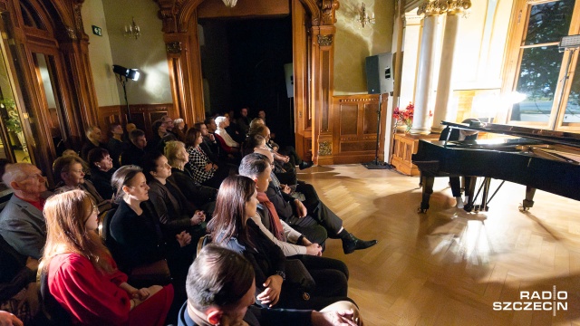 Fot. Robert Stachnik [Radio Szczecin] Andrzej Wierciński zachwycił publiczność Chopinem | Inauguracja cyklu koncertowego „Chopin w Willi Lentza. Dzieła wszystkie” [ROZMOWA, ZDJĘCIA]