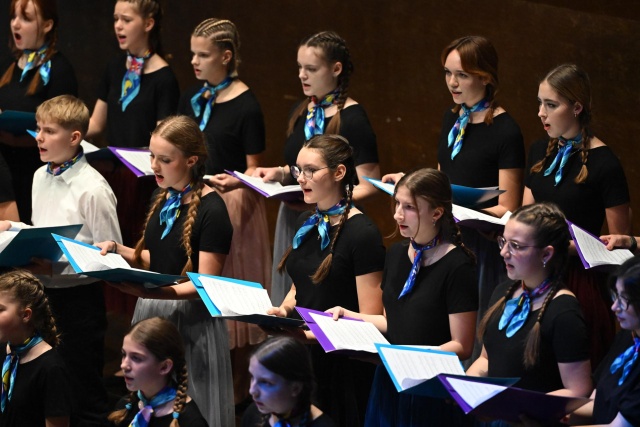 Chór Don Diri Don Zachodniopomorskiego Uniwersytetu Technologicznego w Szczecinie. Fot. Marcin Bielecki Kolędowanie „Don Diri Don” z Orkiestrą West Side Sinfonietta rozpoczęło obchody 35-lecia Chóru [POSŁUCHAJ, ZDJĘCIA]