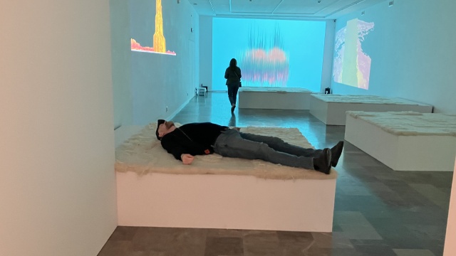 "Quantum Babylon". Fot. Małgorzata Frymus [Radio Szczecin] "Quantum Babylon" - immersyjna wystawa Romana Lipskiego w Muzeum Narodowym przy Staromłyńskiej [ROZMOWA]