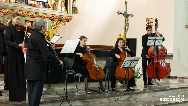 Orkiestra Lwowskiej Narodowej Akademii Muzycznej pod dyrekcją Artura Mykytki. Fot. Robert Stachnik [Radio Szczecin] Lwowska Orkiestra na finał Międzynarodowego Festiwalu „Muzyczne przyjaźnie” [POSŁUCHAJ, ZDJĘCIA]