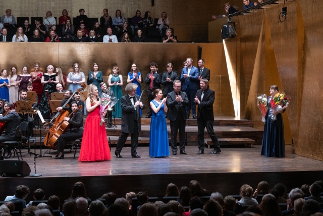 Studenci i pedagodzy Akademii Sztuki przedłużyli magię Świąt Bożego Narodzenia. Filharmonia im. Mieczysława Karłowicza [POSŁUCHAJ, ZDJĘCIA]