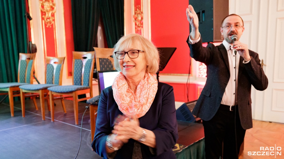 Urodziny Gałczyńskiego w 13 Muzach. Cecylia Judek i Janusz Janiszewski. Fot. Robert Stachnik [Radio Szczecin]