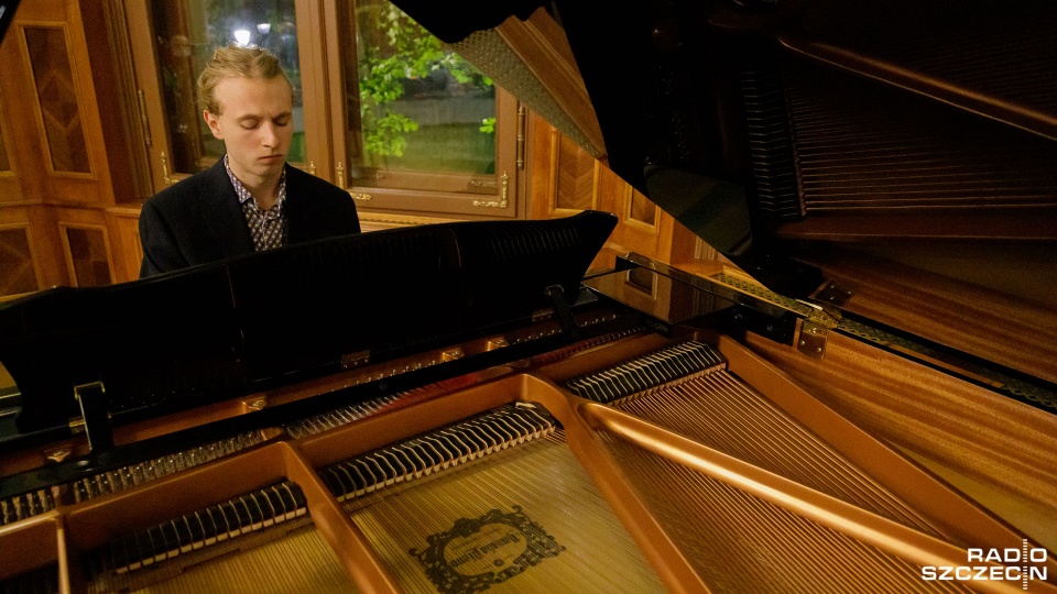 Tymon Chruściel – pianista. Fot. [Robert Stachnik, Radio Szczecin]