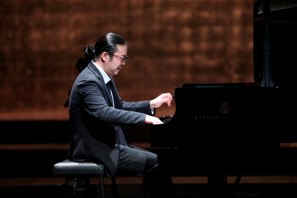 Kyohei Sorita – pianista. Fot. [Filharmonia w Szczecinie]