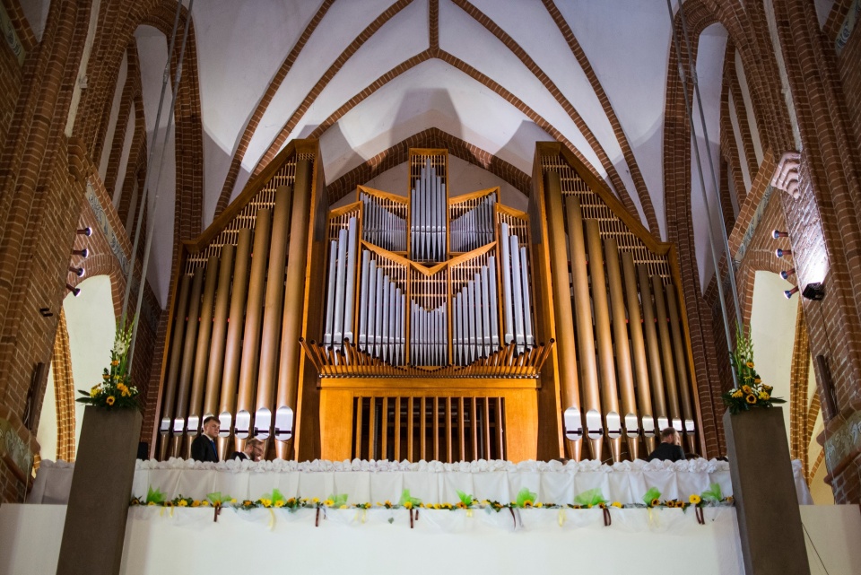Organy w kościele Rzymskokatolickim pw. św. Ottona w Pyrzycach. Fot. Źródło: https://www.facebook.com/bartstudiopyrzyce | Bartłomiej Piskorz [B-Art Studio Fotografia]