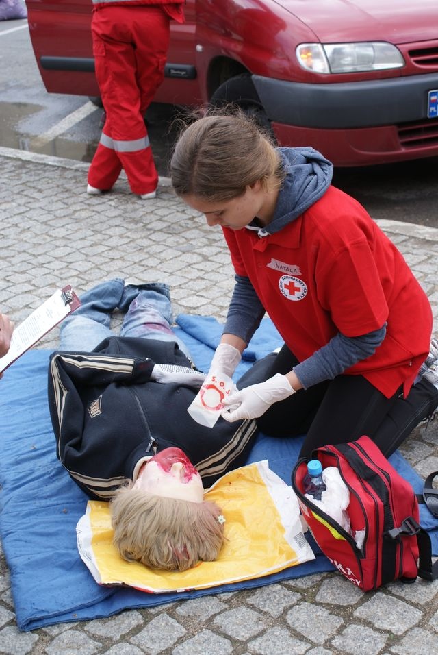 Pożyteczni- XXII Okręgowe Mistrzostwa Pierwszej Pomocy PCK [12.05.2014]Rozstrzygnięcie XXII Okręgowych Mistrzostw Pierwszej Pomocy PCK