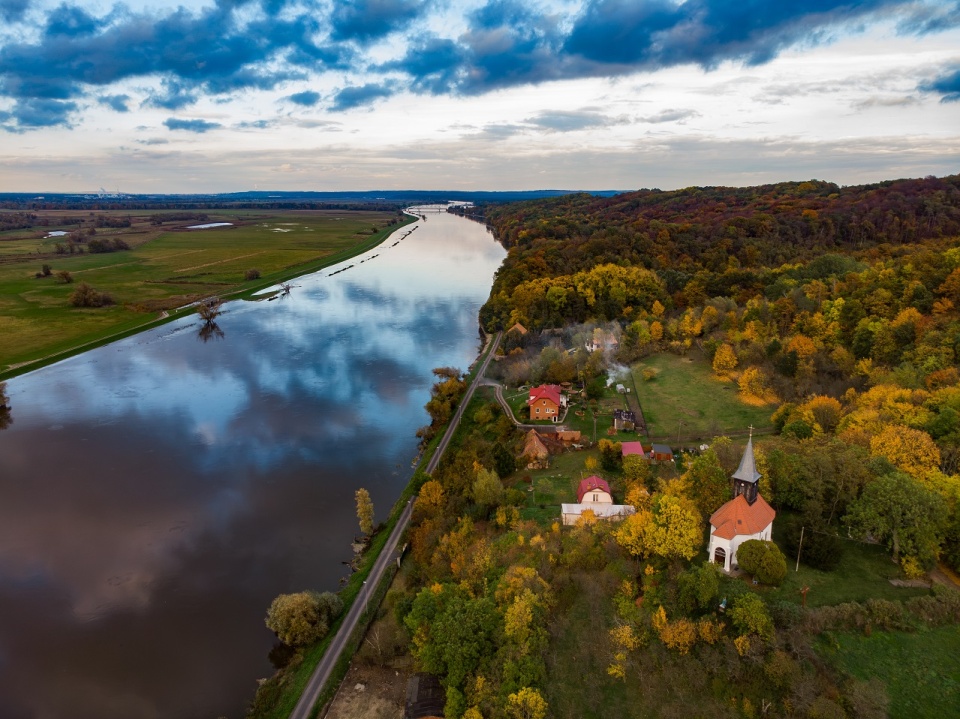 OKNO Zatoń Dolna, Fot. Piotr Fisher Rosiński