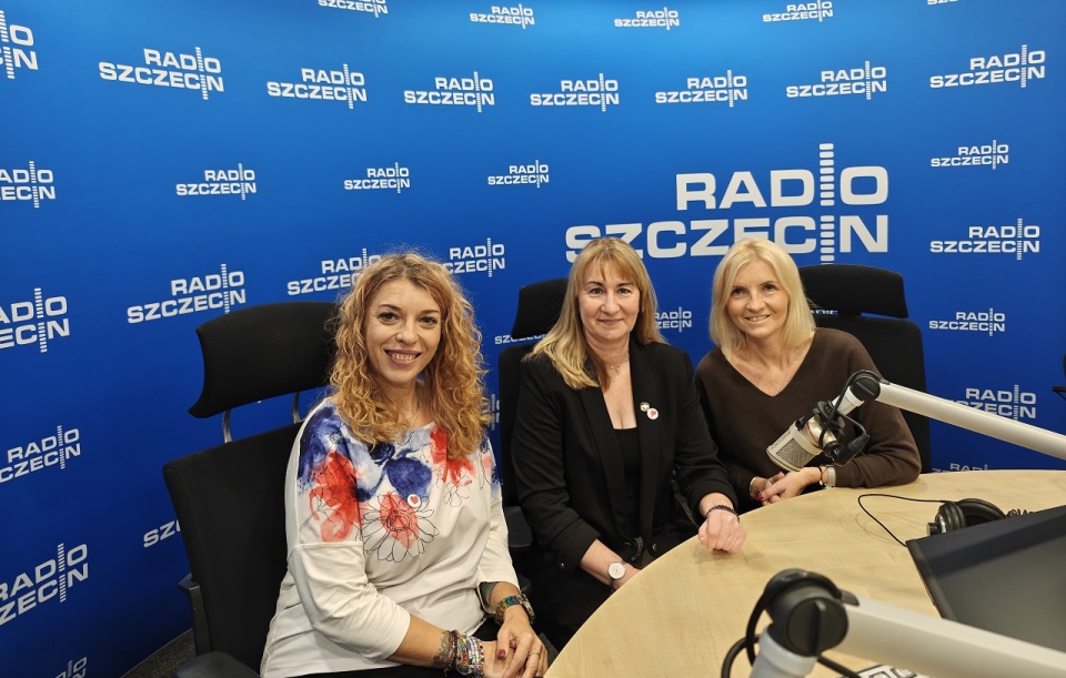 Pożyteczni - goście w studiu -Agnieszka Malinowska-Wasiluk- Pełnomocniczka Wojewody Zachodniopomorskiego ds. rodziny – kuratorka rodzinna, Joanna Rysz - Koordynatorka Kampanii Dzieciństwo bez Przemocy w województwie zachodniopomorskim i Agnieszka Misztak - z-ca Dyrektora ROPS Urzędu Marszałkowskiego Województwa Zachodniopomorskiego