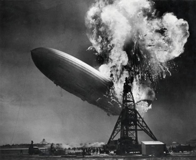 Hindenburg, fot. Sam Shere | źródło Wikipedia.org Tańcząc w kuchni. Fotograficzna matrioszka