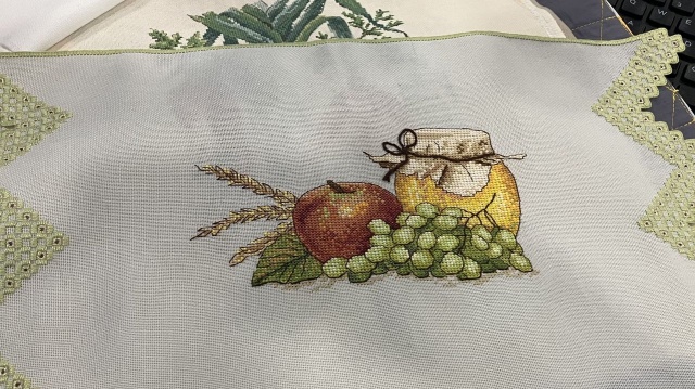 Rękodzieło krzyżykowe Oleksandry Serhijenko. Fot. Małgorzata Frymus Posydenki na 7.09.2025