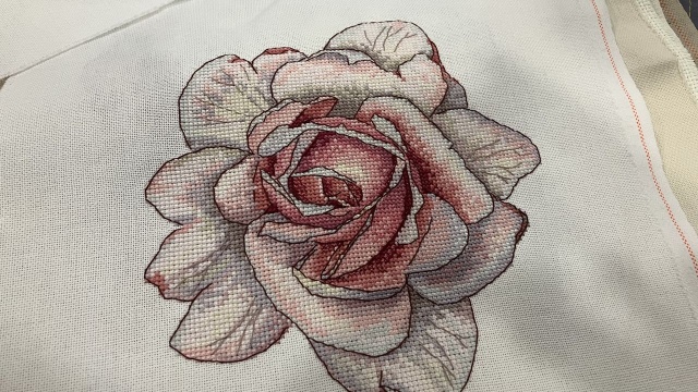 Rękodzieło krzyżykowe Oleksandry Serhijenko. Fot. Małgorzata Frymus Posydenki na 7.09.2025