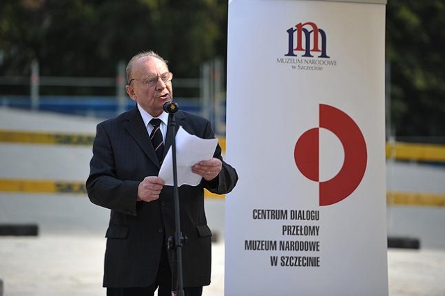 Andrzej Milczanowski - były minister spraw wewnętrznych i opozycjonista, fot. [Radio Szczecin] 