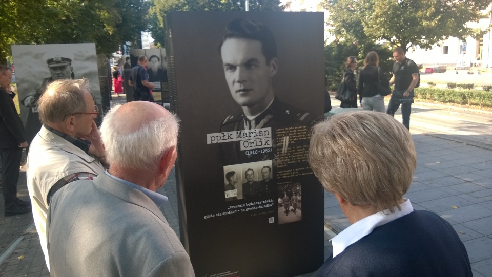 Plenerowa wystawa poświęcona ofiarom komunistycznego terroru, fot. Sławomir Orlik, PR Szczecin