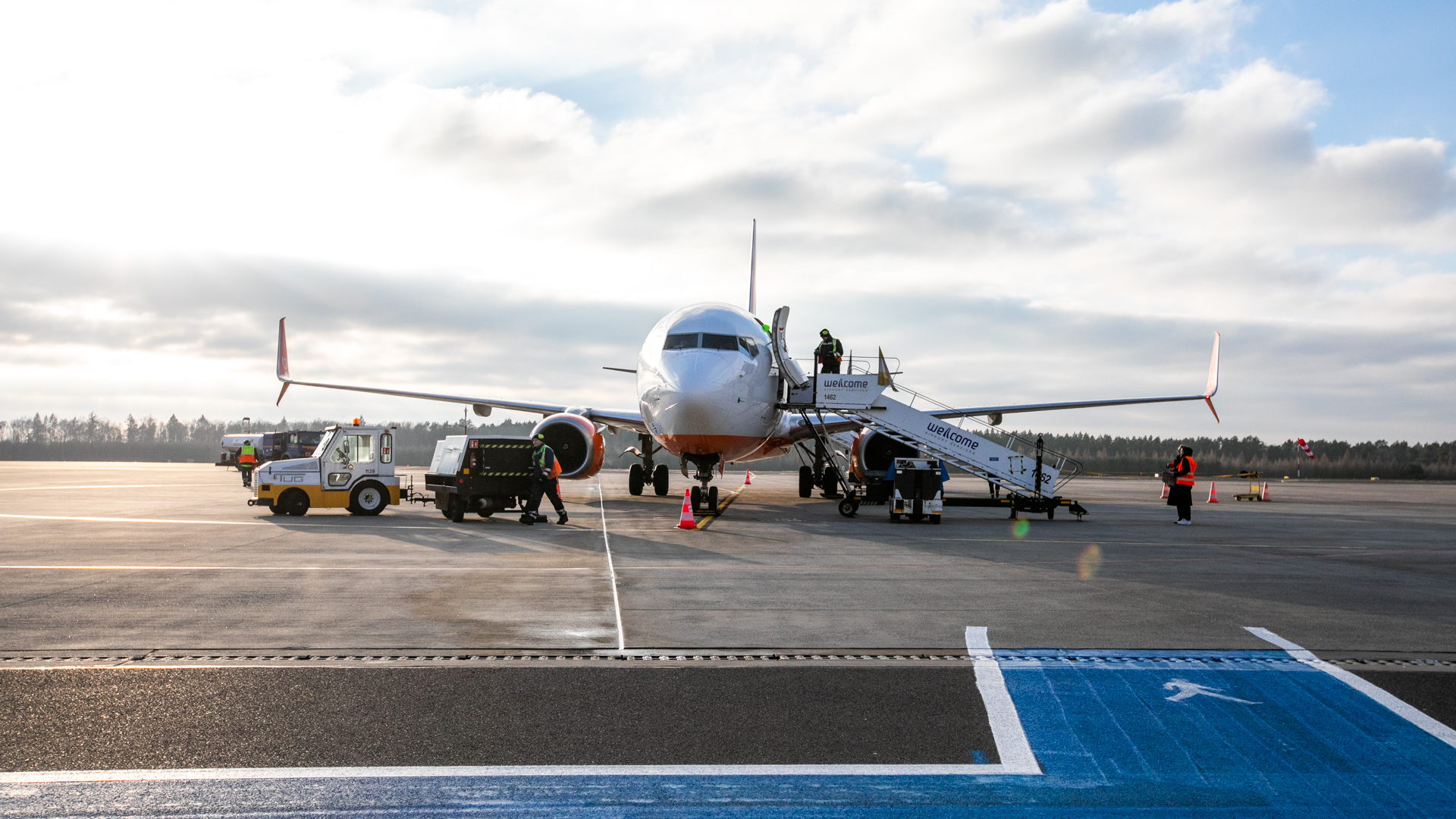 Pierwsi pasażerowie polecieli z lotniska w Goleniowie do Bergen.