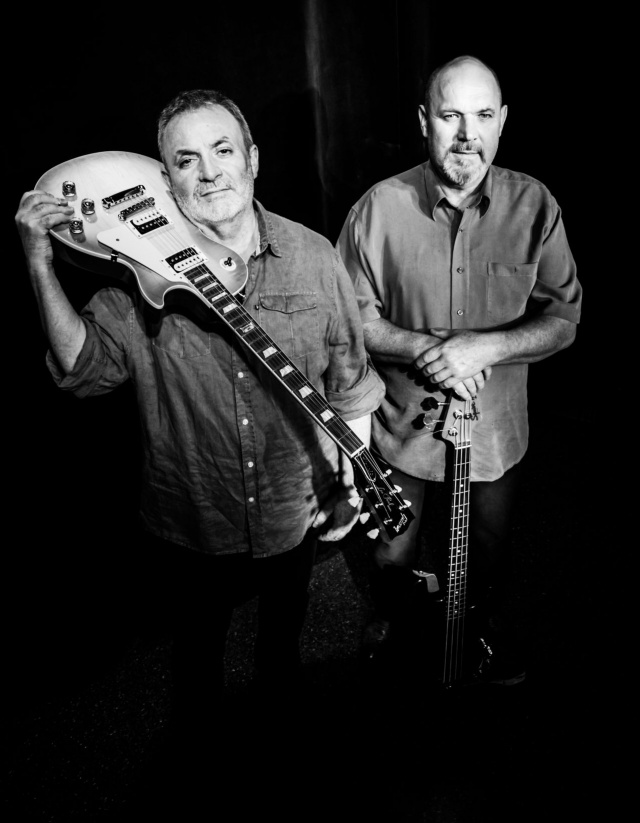 After Blues (od lewej: Waldemar Baranowski i Leszek Piłat). Zdjęcie - Damian Michnicz "Proste, na 12 taktów" - reportaż Katarzyny Wolnik-Sayny