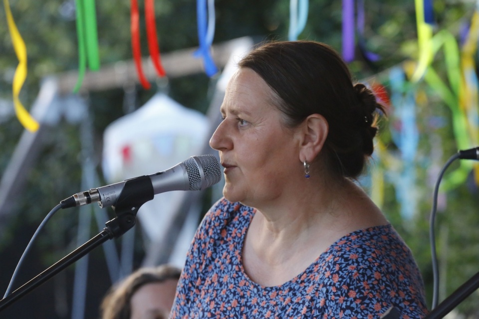 Ewa Grochowska w Etno-Jurandowie prowadziła warsztaty śpiewu tradycyjnego