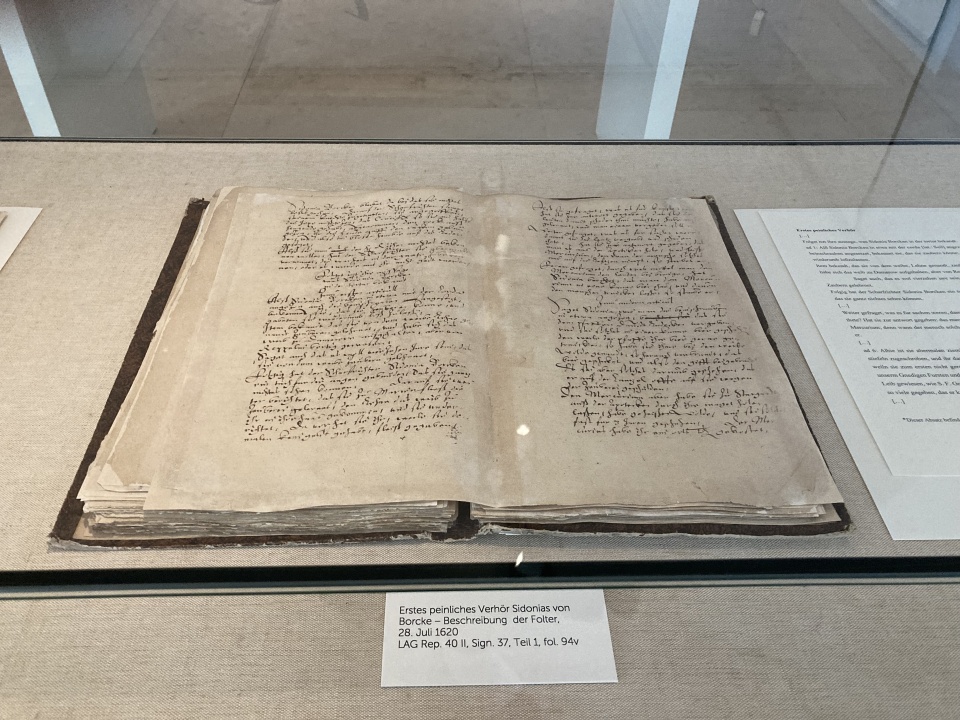 Akta procesowe Sidonii von Bork – zaprezentowano kilka lat temu w Greifswaldzie, fot. Joanna Skonieczna