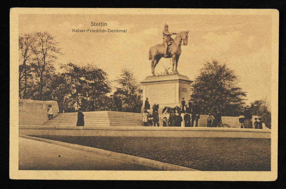 Stettin. Pomnik cesarza Fryderyka III. Pocztówka z 1918 roku. Kunstverlag Rabinowitsch (drukarz nieznany).