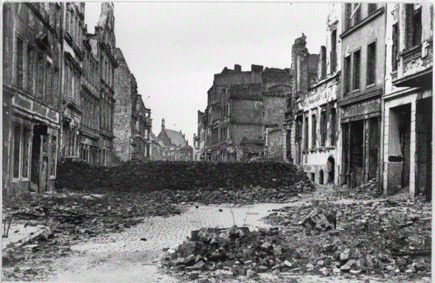 Szczecin, ulica Sienna -takie barykady budowali Niemcy na potrzeby planowanych obronnych walk ulicznych