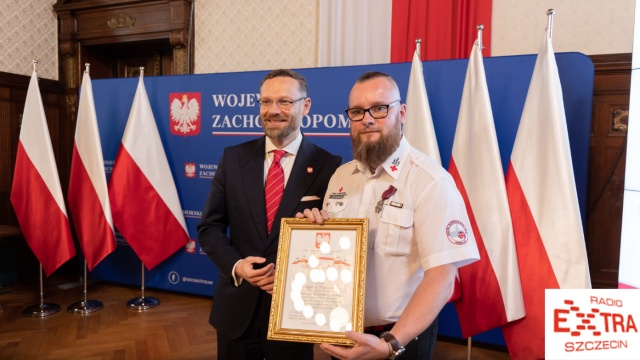 Wojewoda zachodniopomorski, Zbigniew Bogucki wręczył państwowe medale i odznaczenia osobom, które w różny sposób przysłużyły się Polsce. Fot. Robert Stachnik 