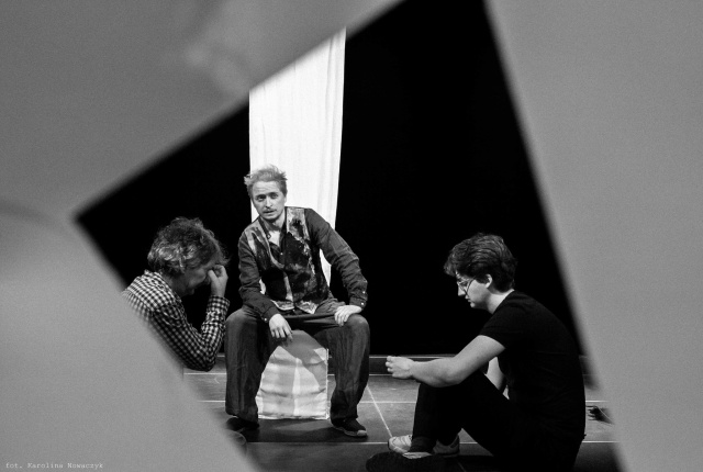 Aleksander Różanek. Fot. Karolina Nowaczyk, źródło: https://www.facebook.com/photo/?fbid=546472910816725&set=pb.100063620614275.-2207520000 Aleksander Różanek [SPOTKANIE z ARTYSTĄ, ZDJĘCIA]