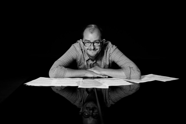 Michał Francuz – pianista. Fot. Archiwum artysty Koncert w 80. rocznicę urodzin i 15. śmierci Mikołaja Szczęsnego [ZAPROSZENIE]