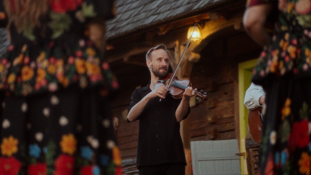 Mikołaj Pospieszalski z zespołu Dagadana. Fot. R. Ungureanu Dagadana proponuje unikalną twórczość z hip-hopową gwiazdą z Rumuni, Subcarpați [ROZMOWA, ZDJĘCIA]