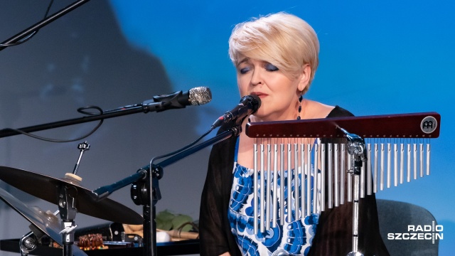 Krystyna Stańko w studiu koncertowym Radia Szczecin im. Jana Szyrockiego (marzec 2021). Fot. Robert Stachnik [Radio Szczecin-archiwum] Krystyna Stańko nagrała „Return to Revisited” | „Kocham muzykę, która ma konkretne korzenie...” [ROZMOWA z ARTYSTKĄ, ZDJĘCIA]