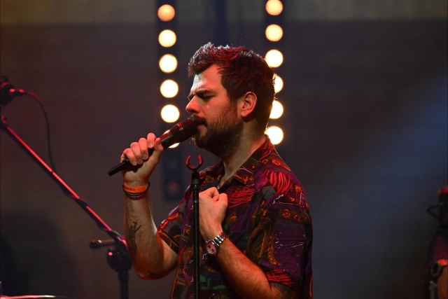 Konrad Słoka. Fot. Materiały prasowe artysty. Źródło: https://www.facebook.com/photo/?fbid=1355878833215611&set=a.121361840000656&locale=pl_PL Konrad Słoka proponuje „Szantorałkę”, ale nie tylko... [ROZMOWA z ARTYSTĄ, ZDJĘCIA]