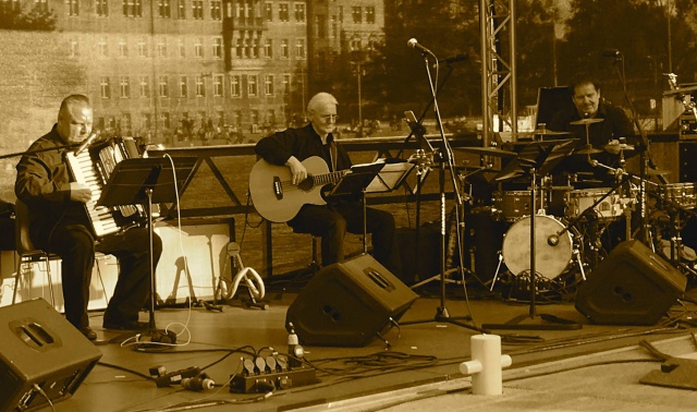 Zespół Los Cafe. Fot. Materiały prasowe grupy Krzysztof Baranowski z zespołem Los Cafe w hołdzie Astorowi Piazzolli [ROZMOWA z ARTYSTĄ, ZDJĘCIA]