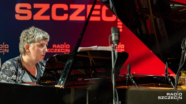 Joanna Gajda – pianistka. Fot. Robert Stachnik [Radio Szczecin] Gershwin w nowej odsłonie. Jola Szczepaniak Quartet w Studiu Koncertowym Radia Szczecin [ROZMOWA z ARTYSTAMI, ZDJĘCIA]