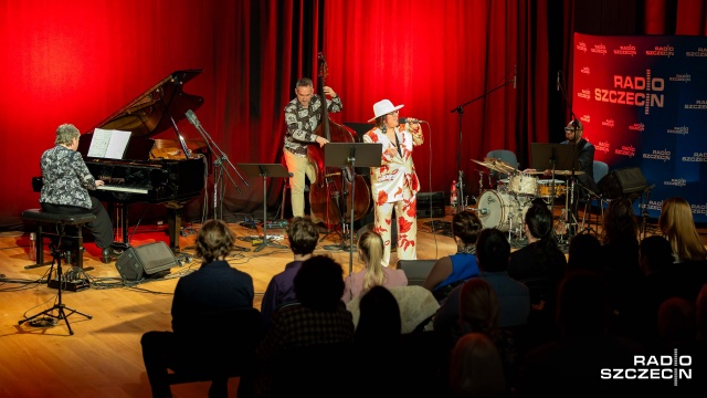 Jola Szczepaniak Quartet. Fot. Robert Stachnik [Radio Szczecin] Gershwin w nowej odsłonie. Jola Szczepaniak Quartet w Studiu Koncertowym Radia Szczecin [ROZMOWA z ARTYSTAMI, ZDJĘCIA]