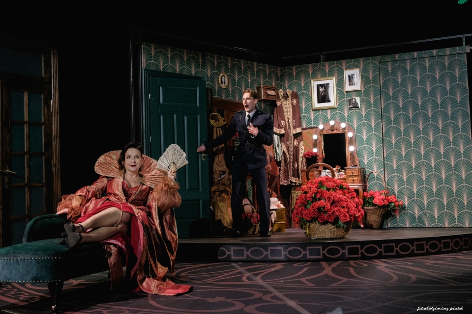 Teatr Polski w Szczecinie. "Jeszcze Polska nie zginęła… póki się śmiejemy" w reżyserii Marka Gierszała. Fot. Włodzimierz Piątek