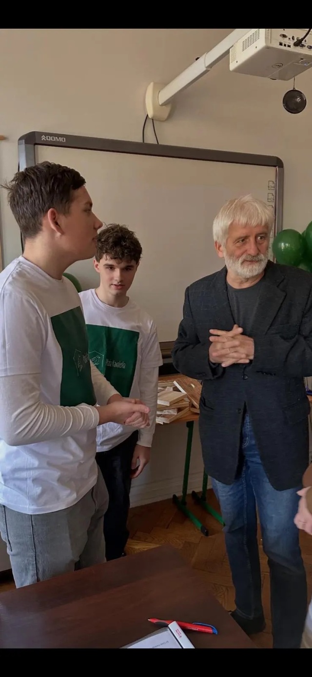 "Ptasia Kawalerka" uczniów Prywatnego Liceum Ogólnokształcącego Leonardo SVS — projekt realizowany w ramach "Zwolnieni z Teorii" 