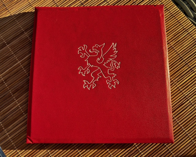 Nagroda Wojewody Szczecińskiego przyznana Zespołowi Dziennikarskiemu Polskiego Radia Szczecin 25 kwietnia 1980 roku, w dniu otwarcia nowowybudowanego wieżowca - nowej siedziby Ośrodka Radiowo-Telewizyjnego w Szczecinie. Fot. Agata Rokicka [Radio Szczecin] Lata 80.