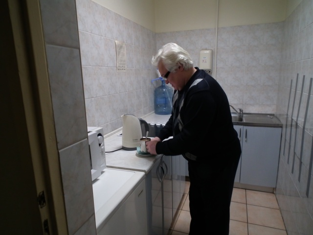 Bogusław Lis w radiowej kuchni. 6.11.2000 rok. Fot. ze zbiorów Bogusława Lisa [Radio Szczecin] Pierwsza dekada XXI wieku