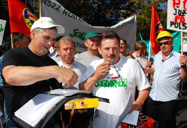 Protest Rolnikow Indywidualnych w Szczecinie - fot. Lukasz Szelemej 12.JPG 