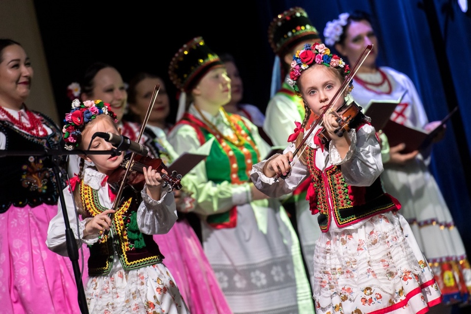 Zespół Pieśni i Tańca Ziemi Szczecińskie Krąg