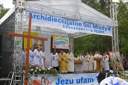 Młodzież z całej Archidiecezji modli się i bawi w Choszcznie