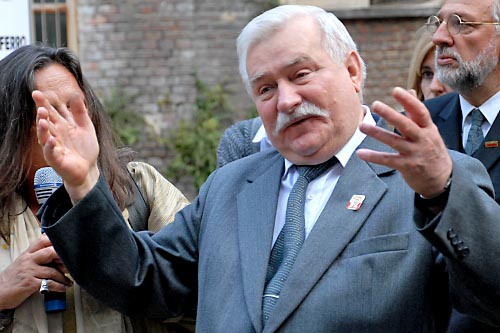 Lech Wałęsa przeprasza za nieobecność w Szczecinie