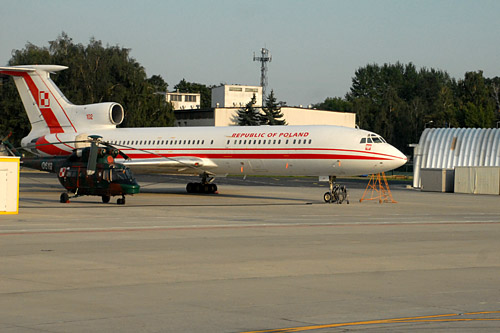 Na zlecenie prokuratury wykonano już pierwszą część eksperymentu na Tu-154M o numerze bocznym 102-informuje Nasz Dziennik. Biegli, w czasie gdy samolot był na ziemi z włączonymi silnikami, rejestrowali dźwięki otwierania i zamykania drzwi kokpitu i odgłosy urządzeń w kabinie.