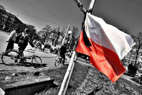 Prokuratoria Generalna Skarbu Państwa zawarła pierwszą ugodę z członkiem rodziny ofiary katastrofy smoleńskiej.