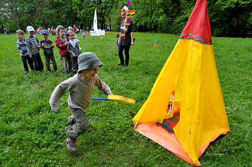 Dziennik Gazeta Prawna pisze, że według pomysłu resortu edukacji po 2014 roku czterolatki będą miały zagwarantowane prawo uczęszczania do przedszkoli, jakie już teraz mają pięciolatki.
